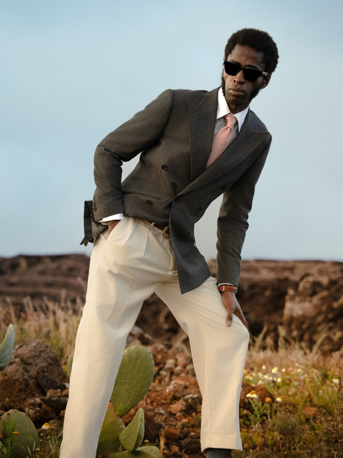Zweireiher-Jackett aus sommerlicher Wolle in Grau
