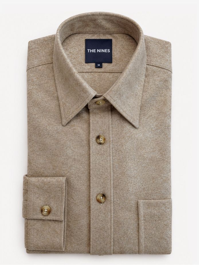 Hemd mit französischem Kragen aus beigem Flanell