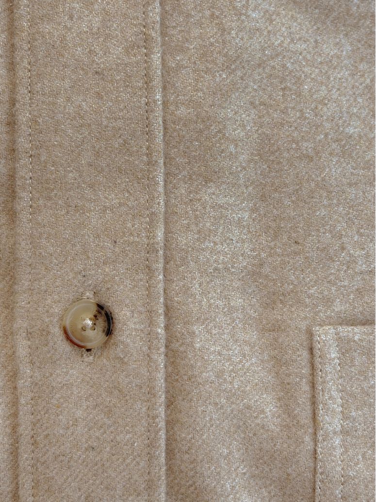 Hemd mit französischem Kragen aus beigem Flanell