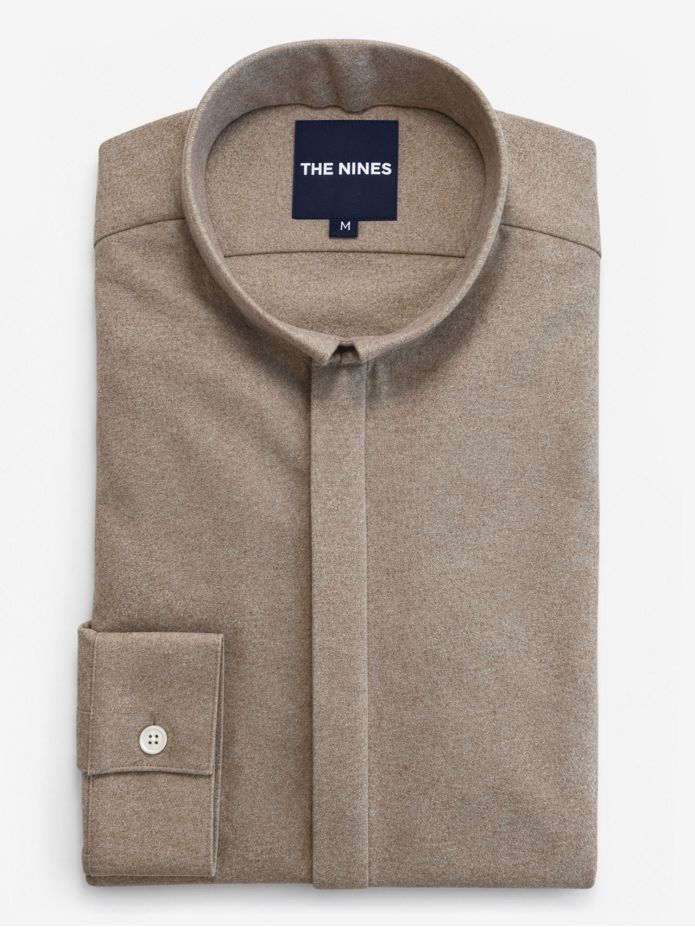 Hemd mit Umkehrkragen aus beigem Flanell