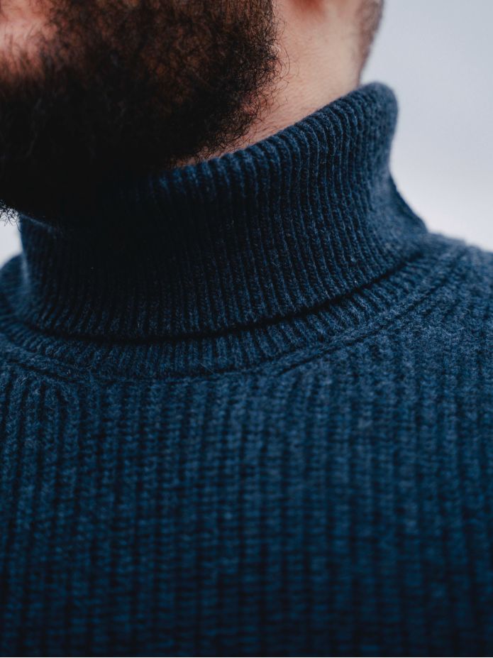 Blauer Rollkragenpullover Adam