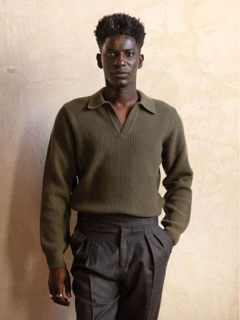 Grüner Strickpullover mit Polokragen Finn