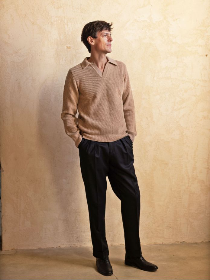 Brauner Pullover mit Polokragen Finn